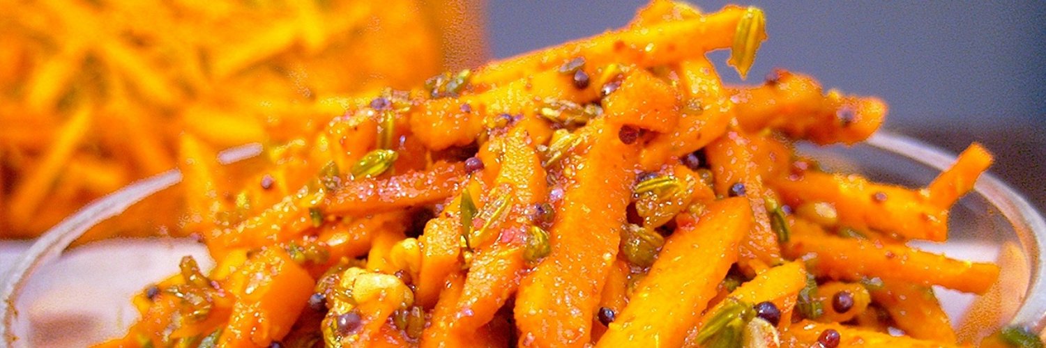 GINGER & GARLIC PICKLE